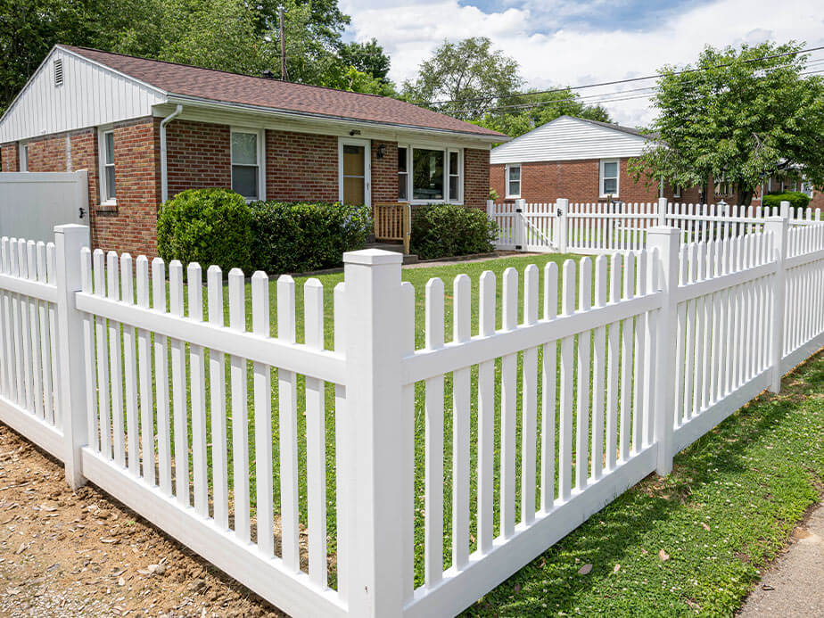 Vinyl fence company in Wyoming
