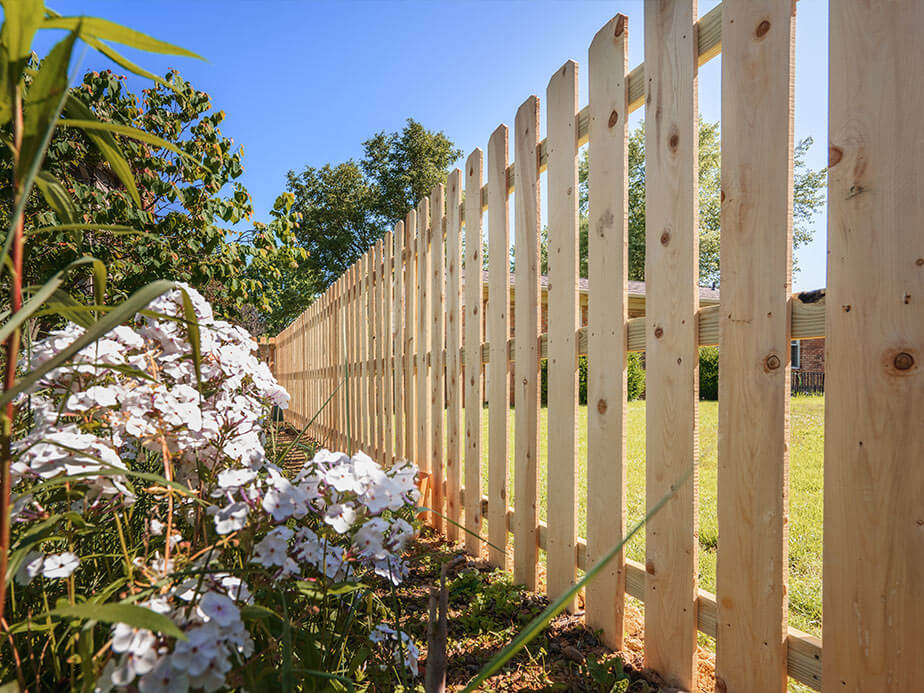 Wood fence company in Wyoming