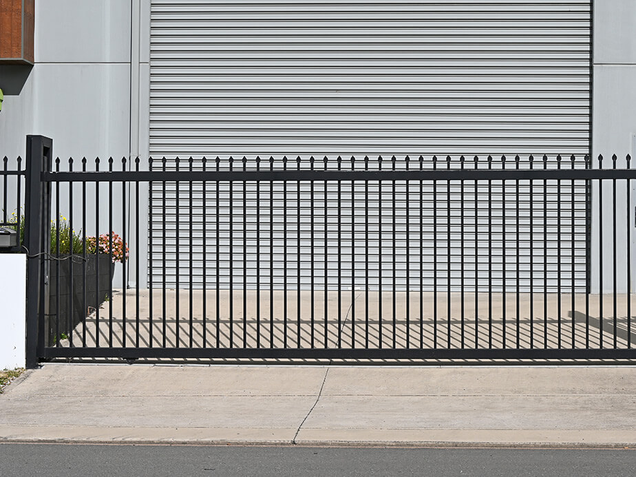 Commercial Gate fence contractor in xxxREGION