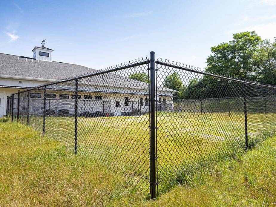 Commercial fence installation in xxxREGION